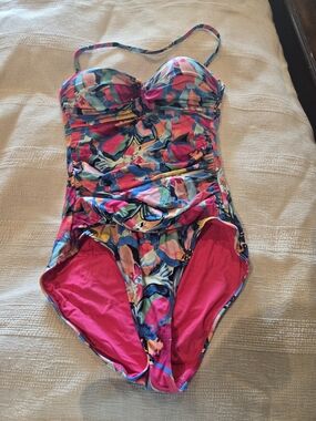 Anne Cole Multicolor Floral-Abstract One-Piece Swimsuit with Pink Lining